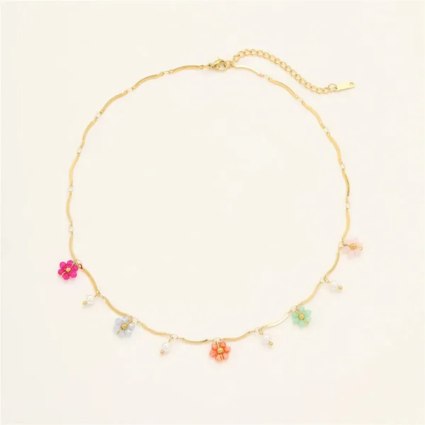 Gold_Flower_Necklace_For_Women